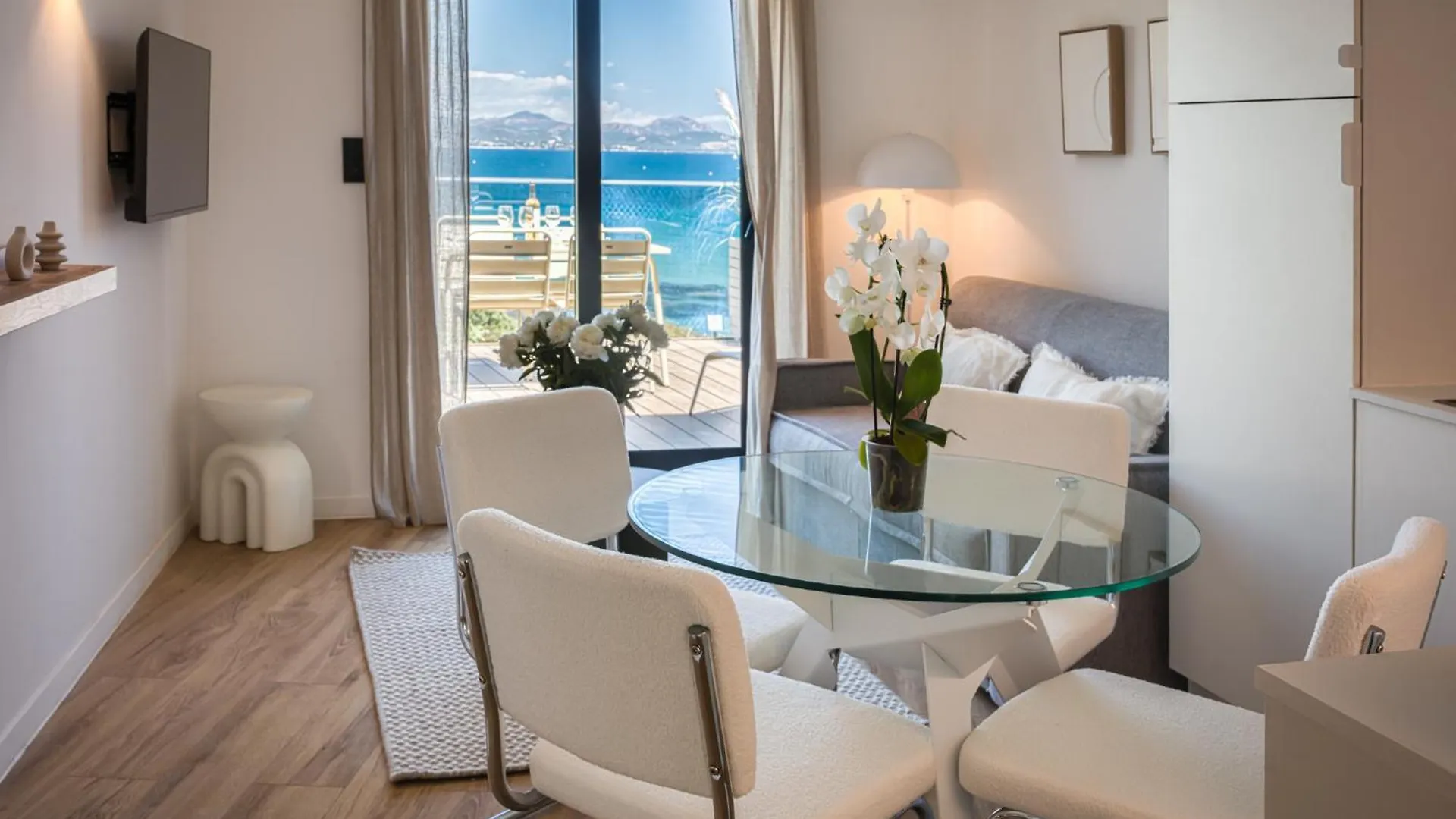 Apartment Aura Plage Appartement Sea View Roquebrune-sur-Argens France